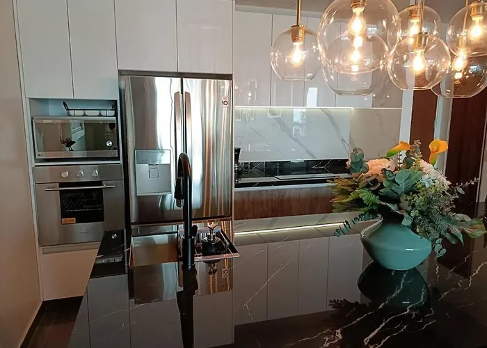 Luxury With Incredible Amenities Apartment