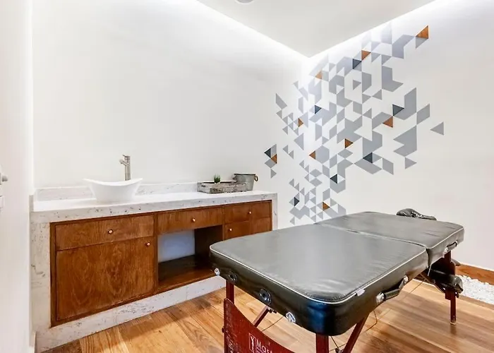 Luxury With Incredible Amenities Apartment