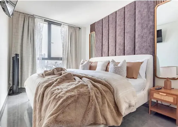 Luxury With Incredible Amenities Apartment